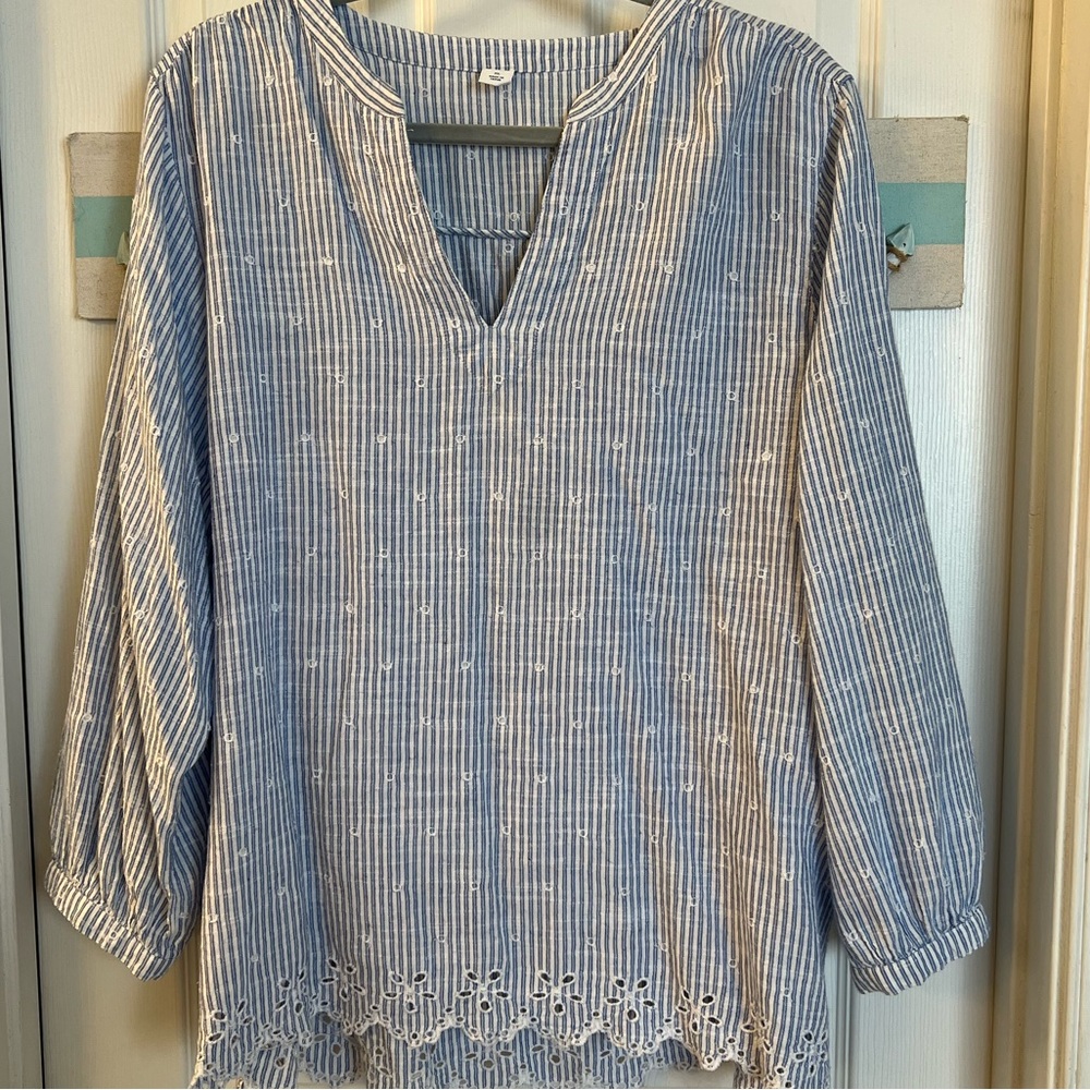 Old Navy Blue & White Stripe Eyelet Top Sz XL - Picture 3 of 8